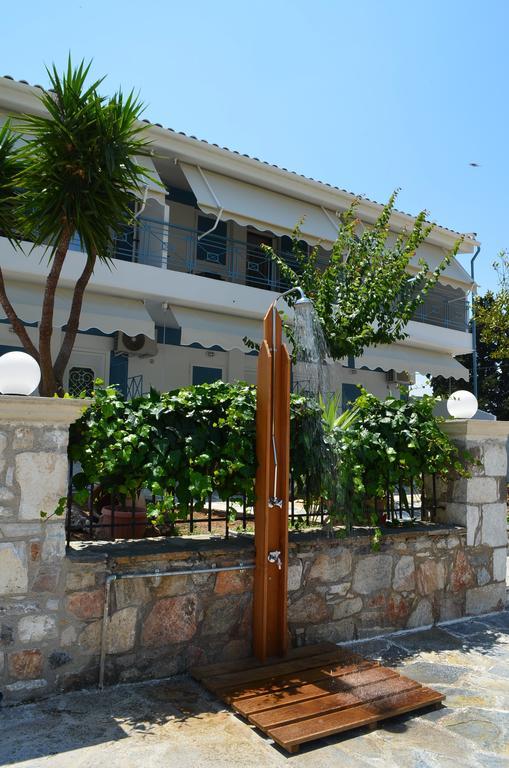Ammos Apartments Glífa Екстериор снимка